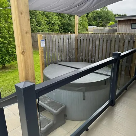 Luxury Hot Tub Glamping Apartment Ireleth Exterior photo
